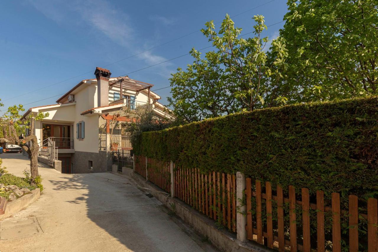 Apartma Koper Pobegi Exterior foto